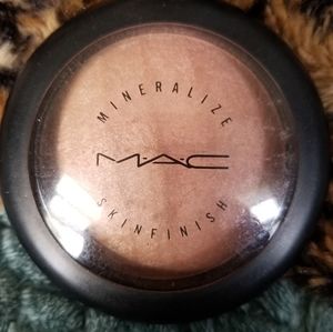 MAC Cosmetics Mineralize Skinfinish - Redhead (LE)